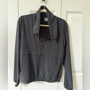 Women’s New Balance lightweight 1/4 zip jacket with pockets in Black size small